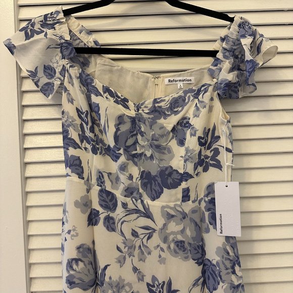 💝ONLY ONE!💝Reformation Butterfly Dress in Lucerne - Picture 10 of 13